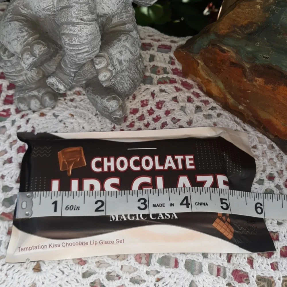 🆕TEMPTATION KISS LAVA CHOCOLATE MATTE LIP GLAZE SET OF 5 IN CHOCOLATE PACKAGE